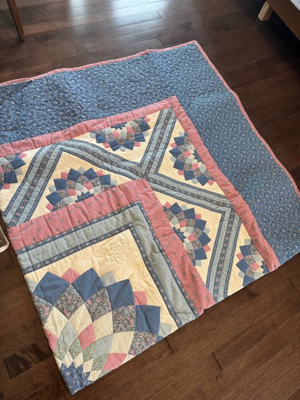 Vintage full size bed quilt by fieldcrest 80s 90s pink blue colors